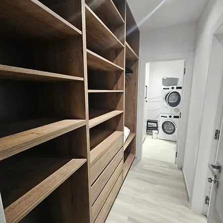 Apartament At 8 Split