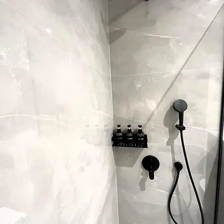 아파트 At 8 스플리트